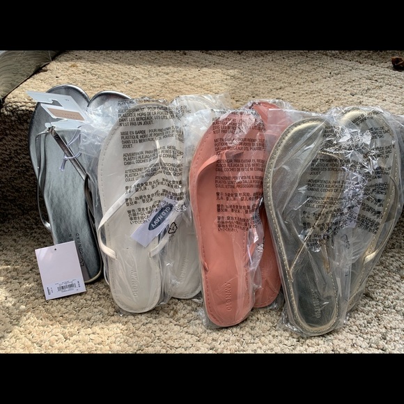 Lauren Conrad flip flops - Picture 1 of 1